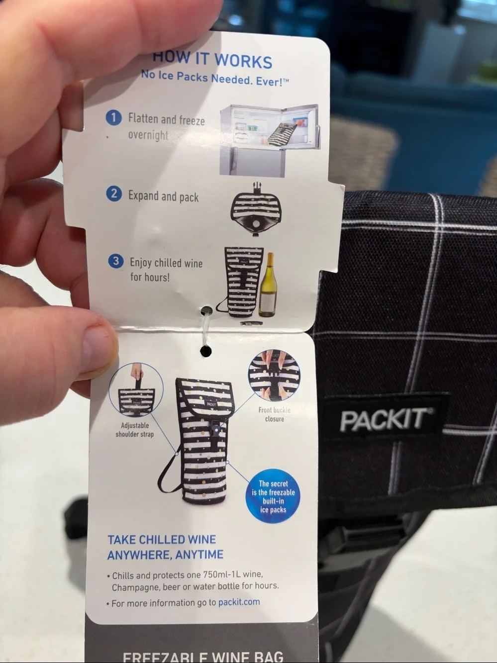 Packit - Freezable Wine Bag.  NWT - reusable.   Great Gift!
